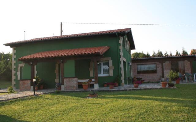 Отель Alojamientos el Paramo вид на фасад