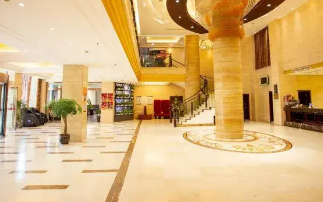 Huaqiao Dongfang Hotel