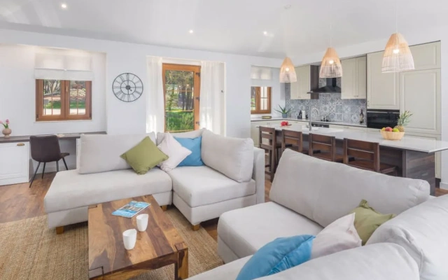 Luxury Beach Villas Porto Bus