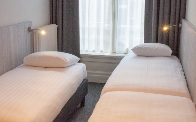 Parkwood Hotel комната для гостей