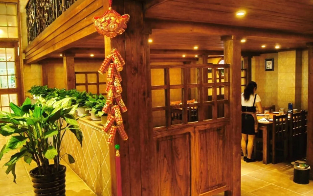 GreenTree Inn Luoyang Peony Square