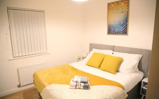 Lowater Apartment Brand New 2 bed Apartments + Parking