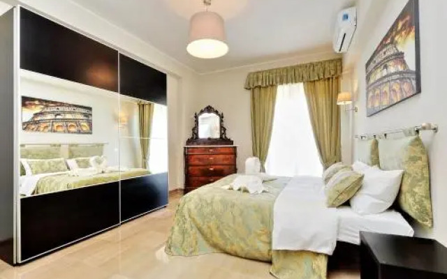 Oksana's Bernadette Apartment