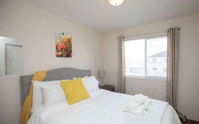 Elegant 4 Bedroom on Comdale