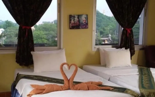 Sri Trang Hotel