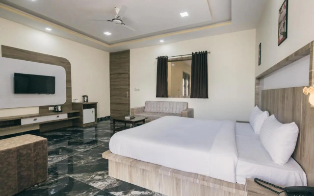 Serenity Hill Resort Near - 2Km Fateh Sagar Lake Udaipur