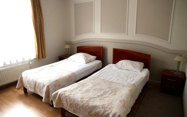 Hotel Nest