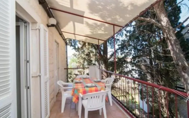 Apartments Boguvila - Two-bedroom Economy Apartment With Terrace -