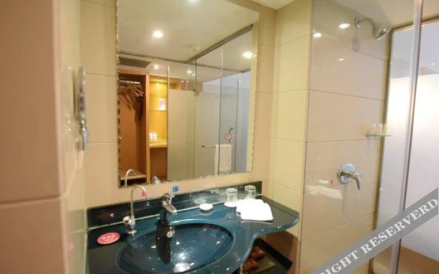 Magnotel Hotel (Liye Baisanbon Shanghecheng Store)