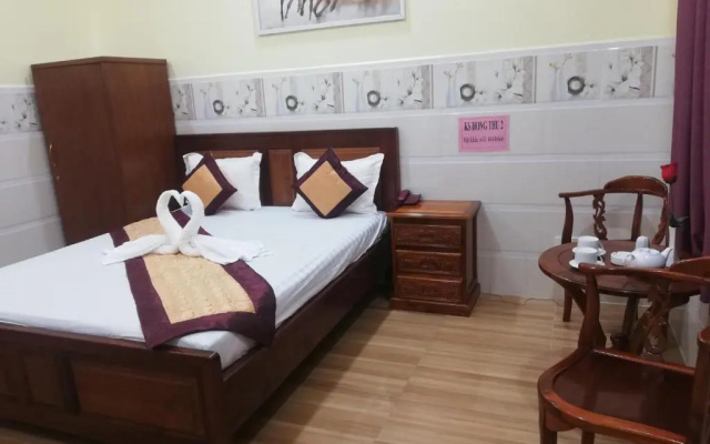 Khách sạn Hồng Thu 2
