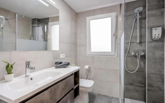 Congresos Granada Apartment by A3Rentals