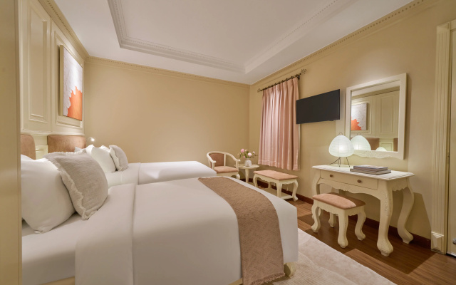 Silverland Jolie Hotel