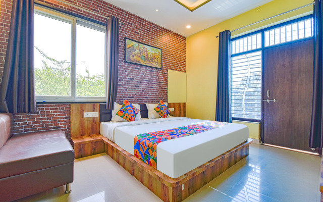 Fabhotel Lotus