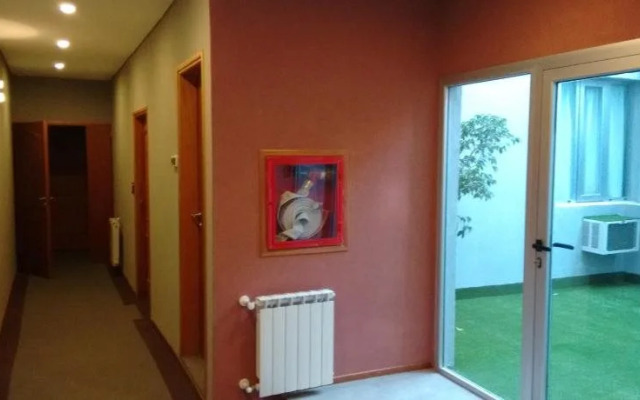 Hotel Raices