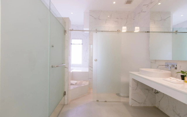De Hug Hotel & Residence