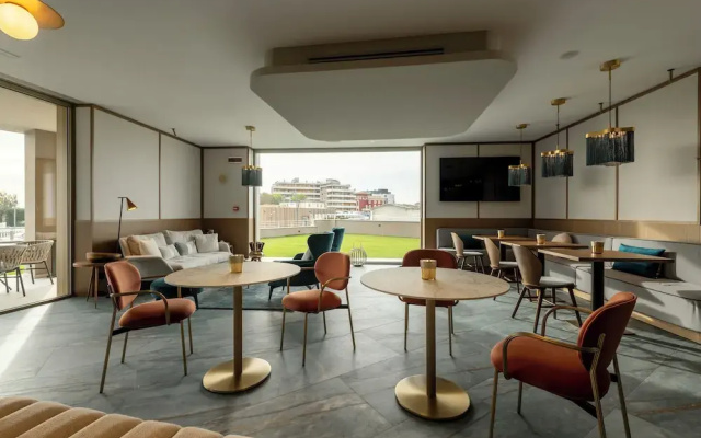 Visionair Suites