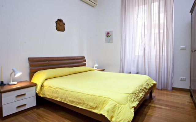 Santacroce Halldis Apartment