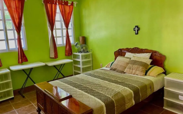 Casa hogareña con excelente ubicación en la ciudad