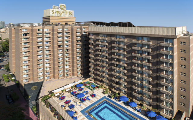 Safir Hotel Cairo вид на фасад