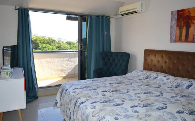 Апартаменты F2 Duplex Hanalei Apartment 1 комната для гостей