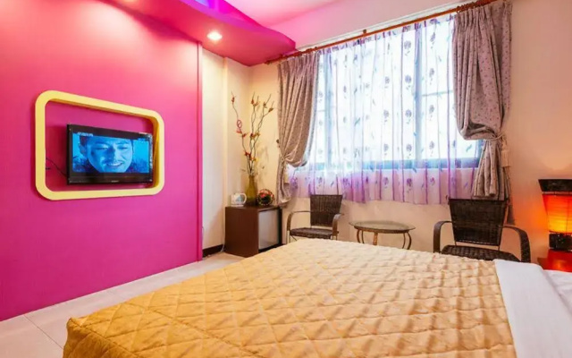 Baoge Hostel(屏東寶哥民宿)