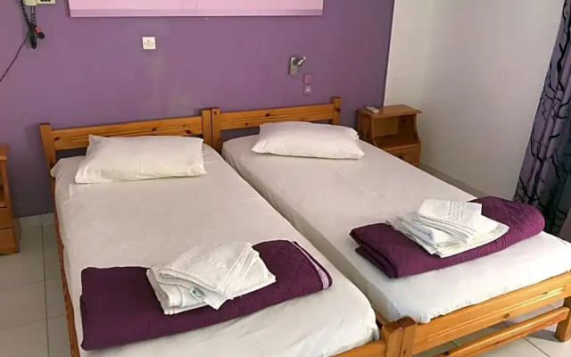 Tholos Rooms
