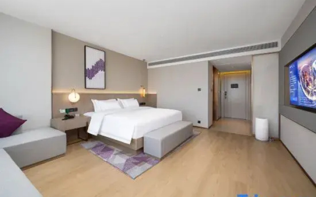 Lavande Hotel (Zhaotong Zhenxiong Hongxing International)