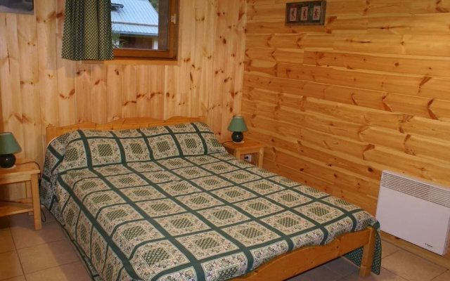 4 Rooms 8 People 3 Exposed South-west