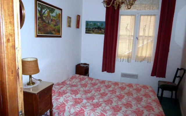 Dolphin's B&B