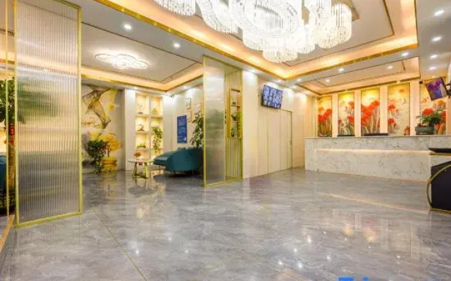 Sihui Dingwang Theme Hotel (Tianguangxu Market Yubocheng Branch)