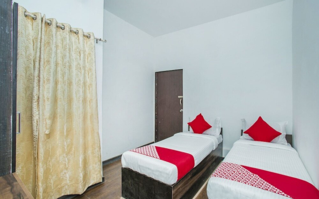 OYO 13934 Shri Krishna Hometel