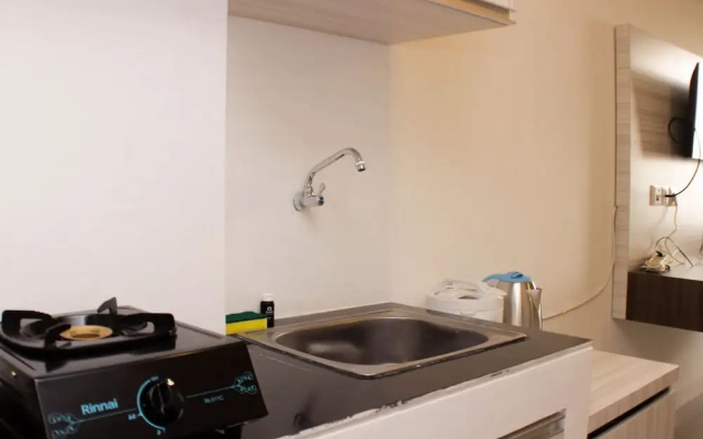 Cozy Stay Studio Urbantown Karawang Apartment