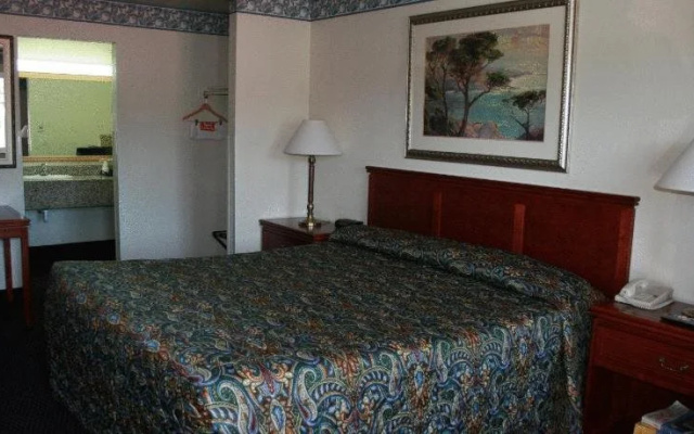 Econo Lodge Santa Clara
