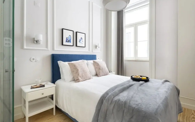 JOIVY Luxurious 2BR Apt w/street view, 2mins to Santa Justa Lift