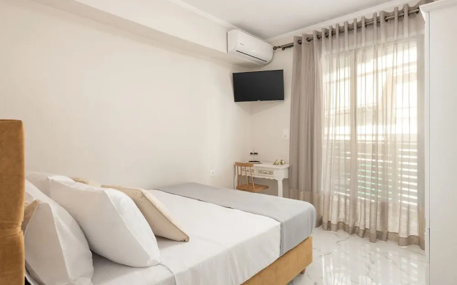Elvira City Apartment