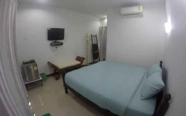 Baan Chom Khao