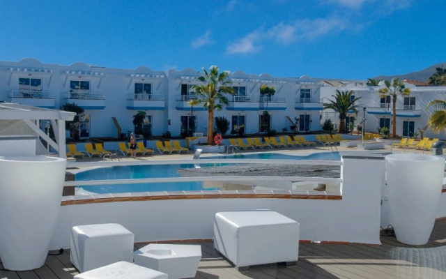 Apartamentos Lobosol Paradise