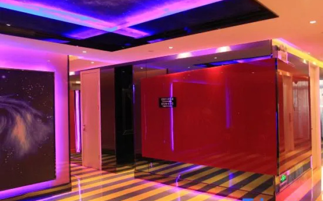 Shanghai Rijing Hotel