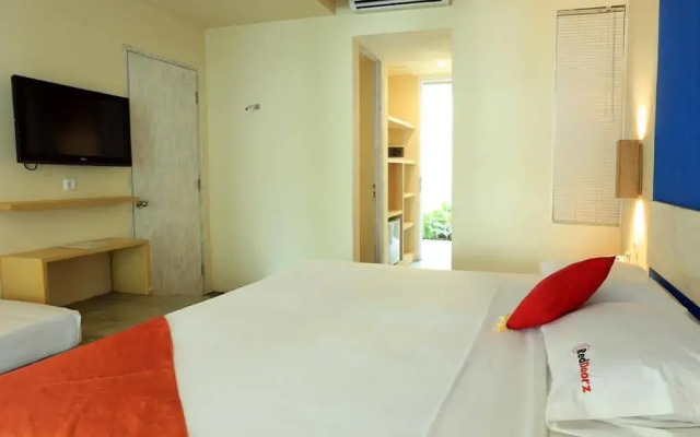 RedDoorz Plus near Kuta Square