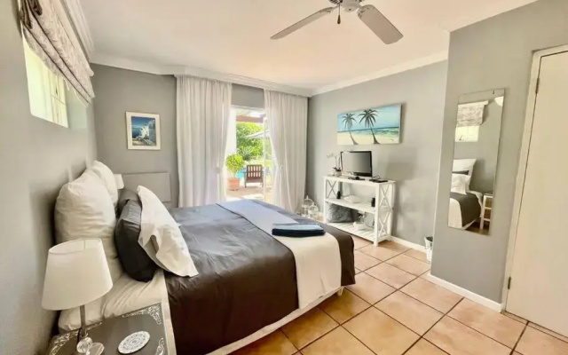 Charming Guest Suite in the Constantia Wine Valley (Adults Only)