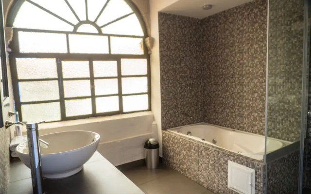 Andean Palace Boutique