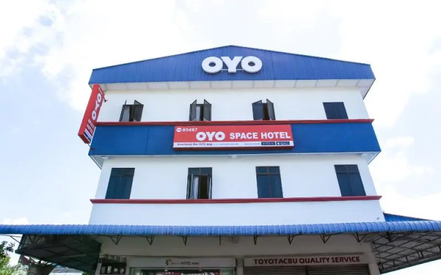 Space Hotel by OYO Rooms