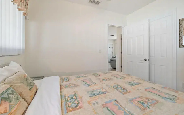 Siesta Treasure #3 2 Bedroom Condo