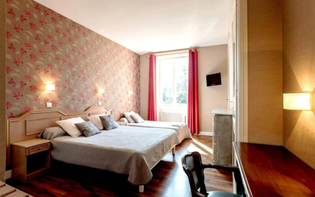 Domaine des Cèdres : Logis Hôtel, Résidence, Gîtes et Insolites