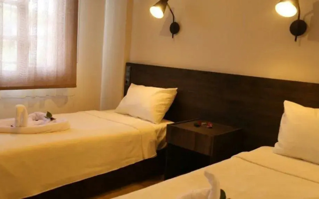 Derin Luxury Hotel