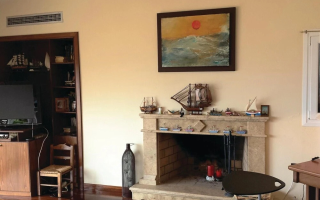 Awesome Home in Plativola Ag.g.rethym With 4 Bedrooms, Wifi and Outdoor Swimming Pool
