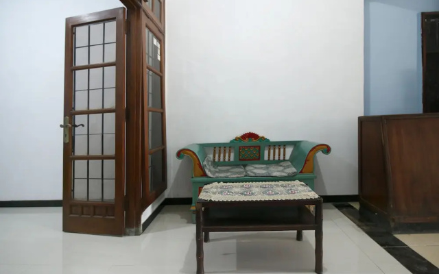 Medokan House Syariah Surabaya