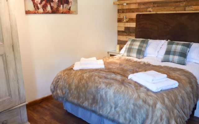 Longhouse Lodge