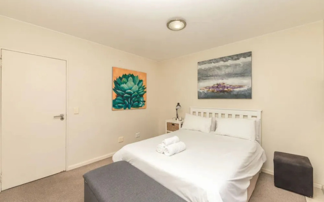 Delightful 2 Bedroom Townhouse in Woodstock