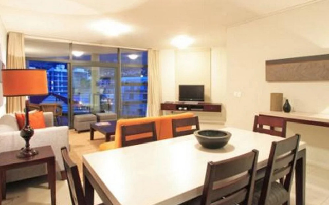 FlatRock Suites